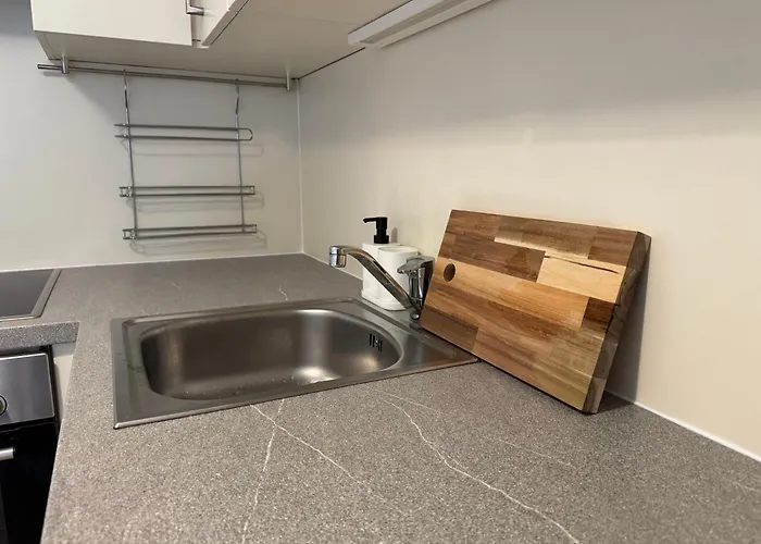1br, Train Station, Central, Modern 公寓 *
